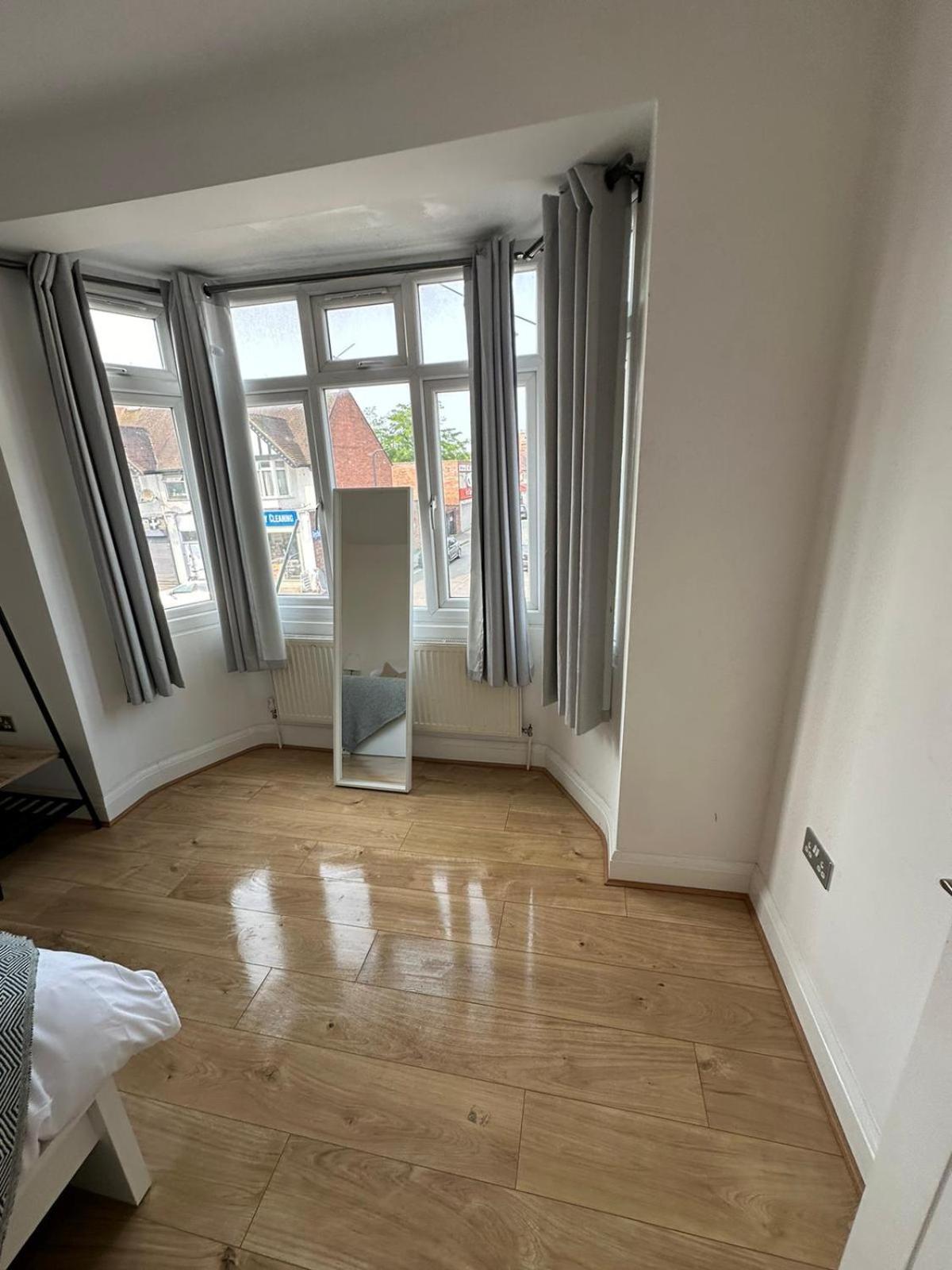 Central & Cozy 3Br Apt - High Chair - Free Parking Лондон Екстер'єр фото