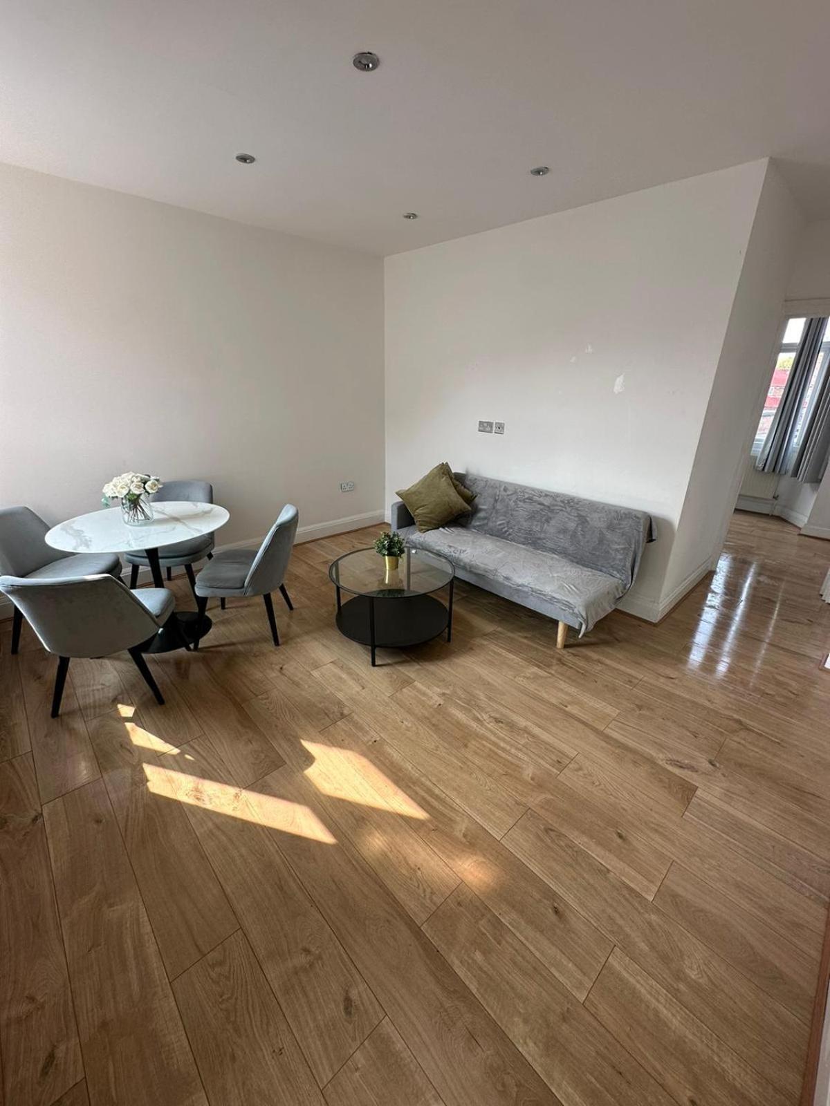 Central & Cozy 3Br Apt - High Chair - Free Parking Лондон Екстер'єр фото